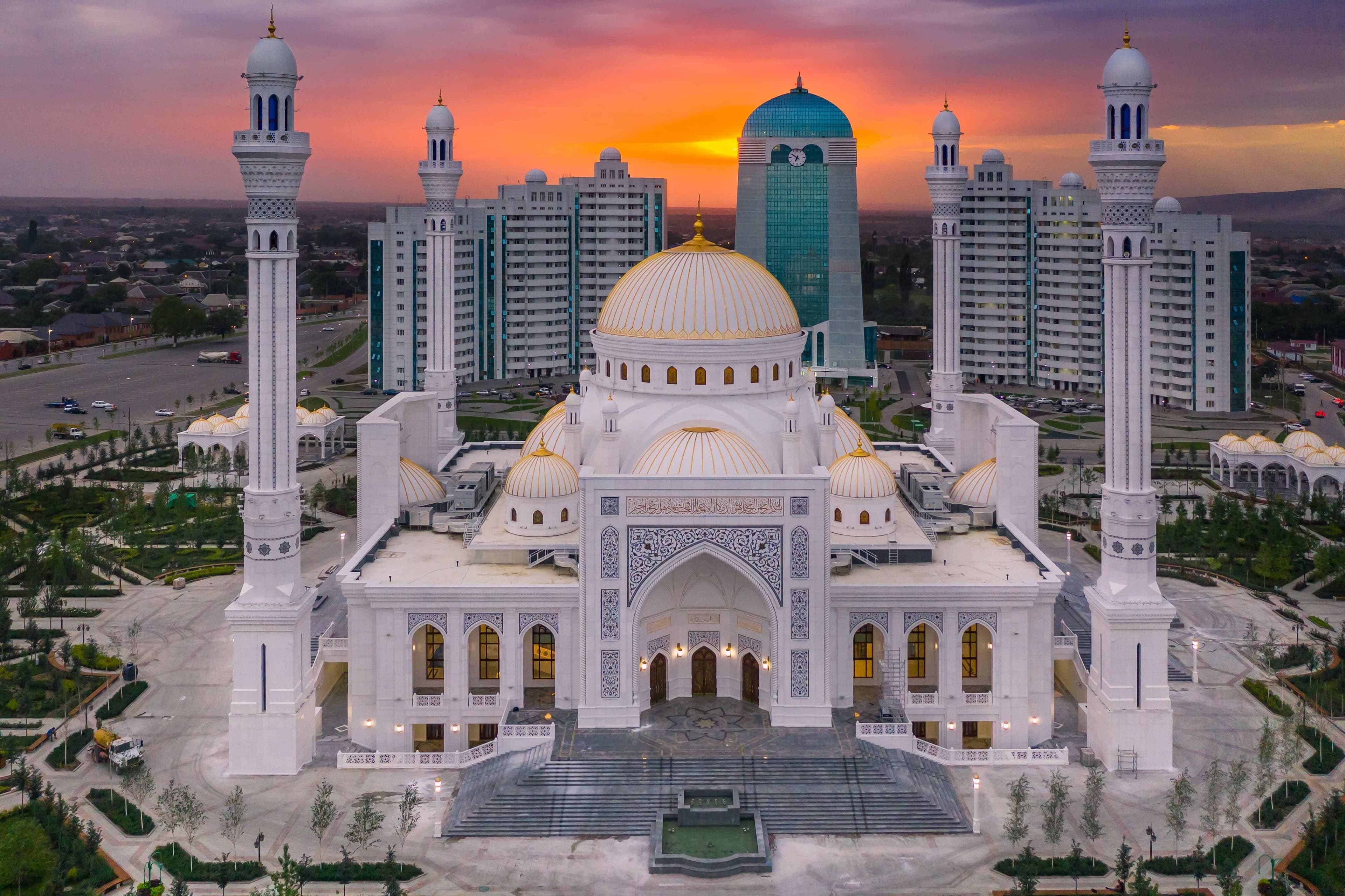 Изображение статьи Самая большая мечеть Европы расположена в Чечне